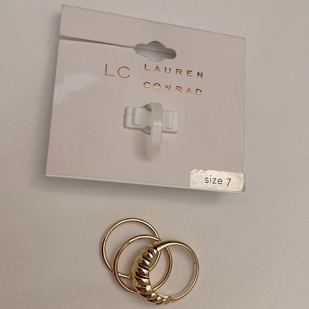 Lauren Conrad Gold Tone Croissant Ring size 7